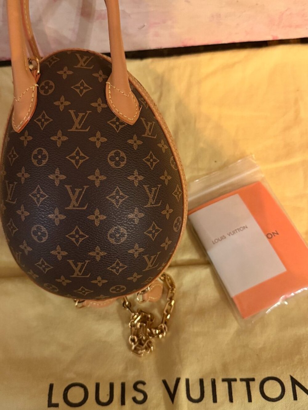Pristine Louis Vuitton Monogram Canvas Egg Bag - Never Used with Dust Bag